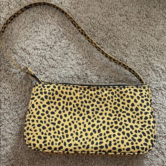 Brandy Melville Handbags - Brandy Melville Cheetah Shoulder Bag